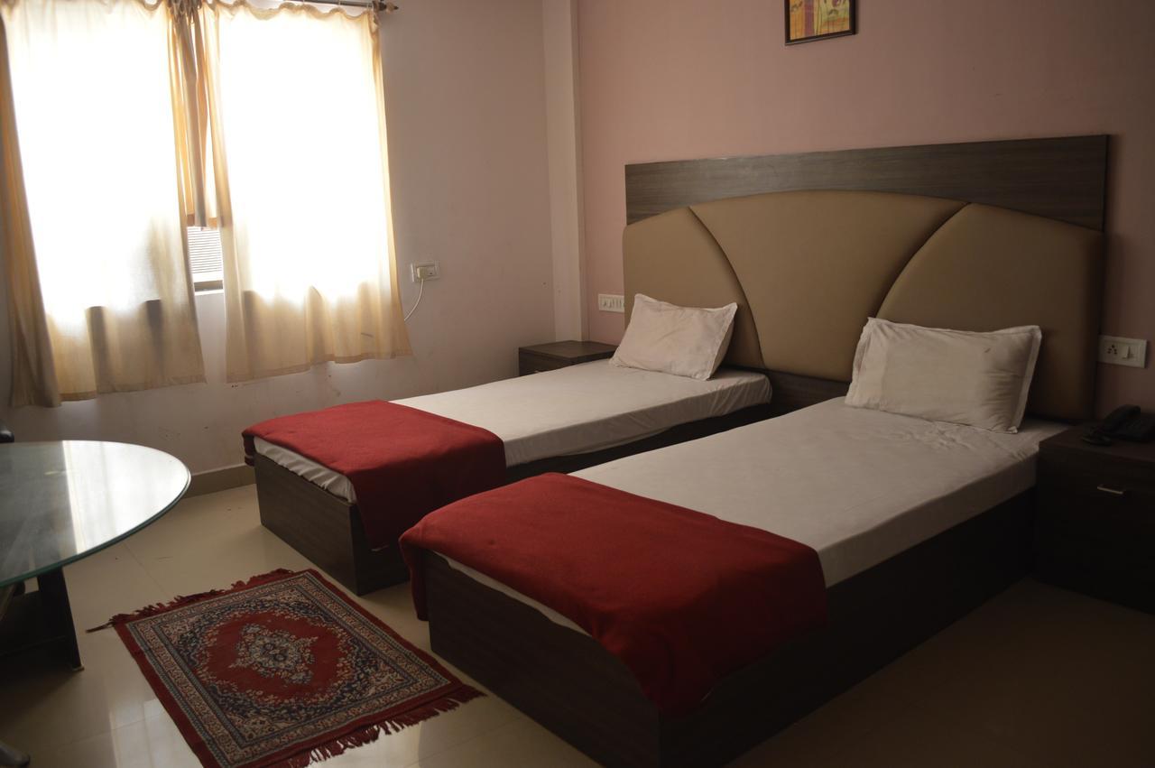 Hotel City Palace Brahmapur Rom bilde