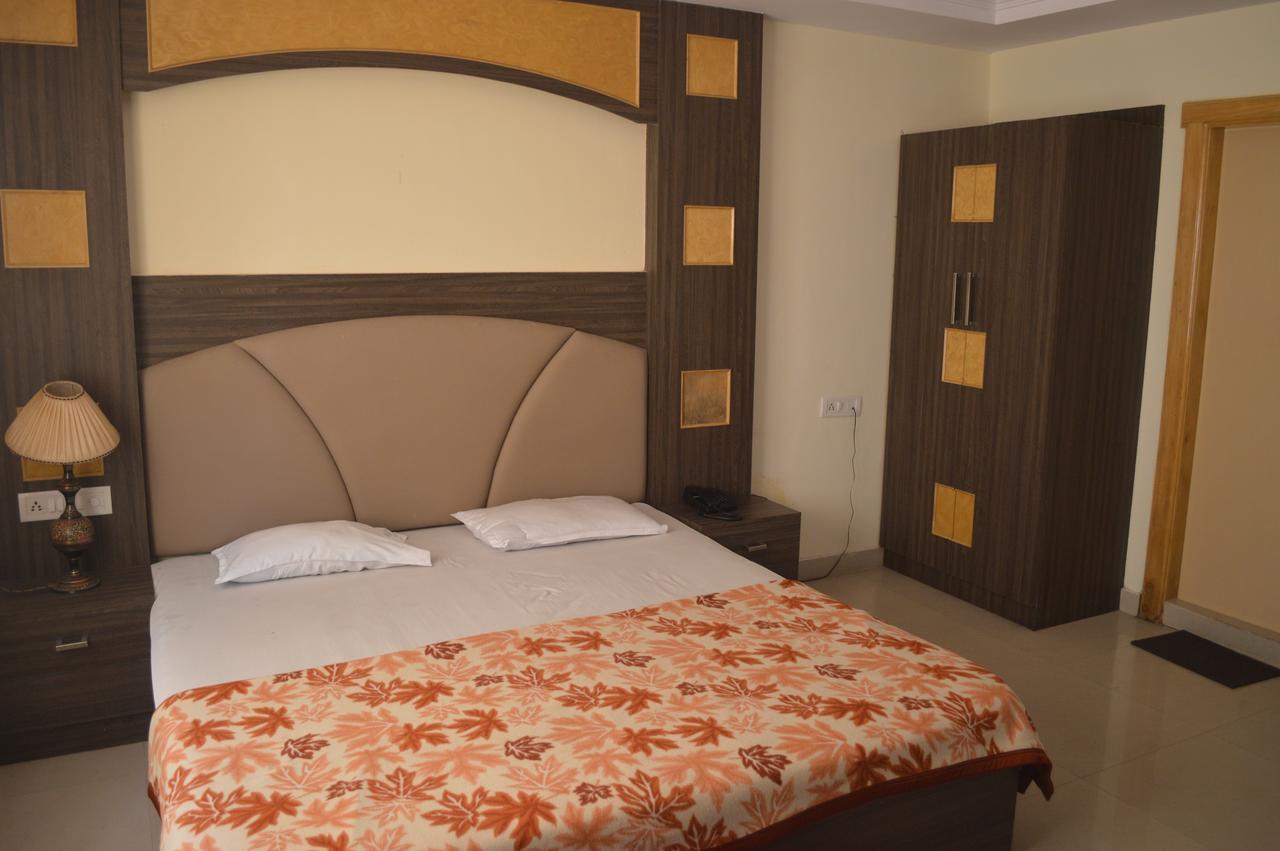 Hotel City Palace Brahmapur Rom bilde